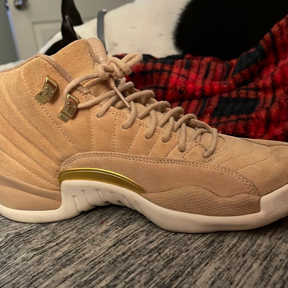 Tan Jordan’s only wore for 1hr